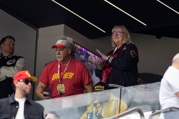 Travis Kelce Parents