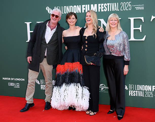 Jessie Buckley Parents